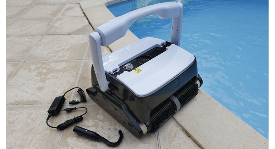 Robot de piscine Ubbink RobotClean Accu XL PRO sans fil - La technologie sans fil offre liberté, efficacité et sécurité